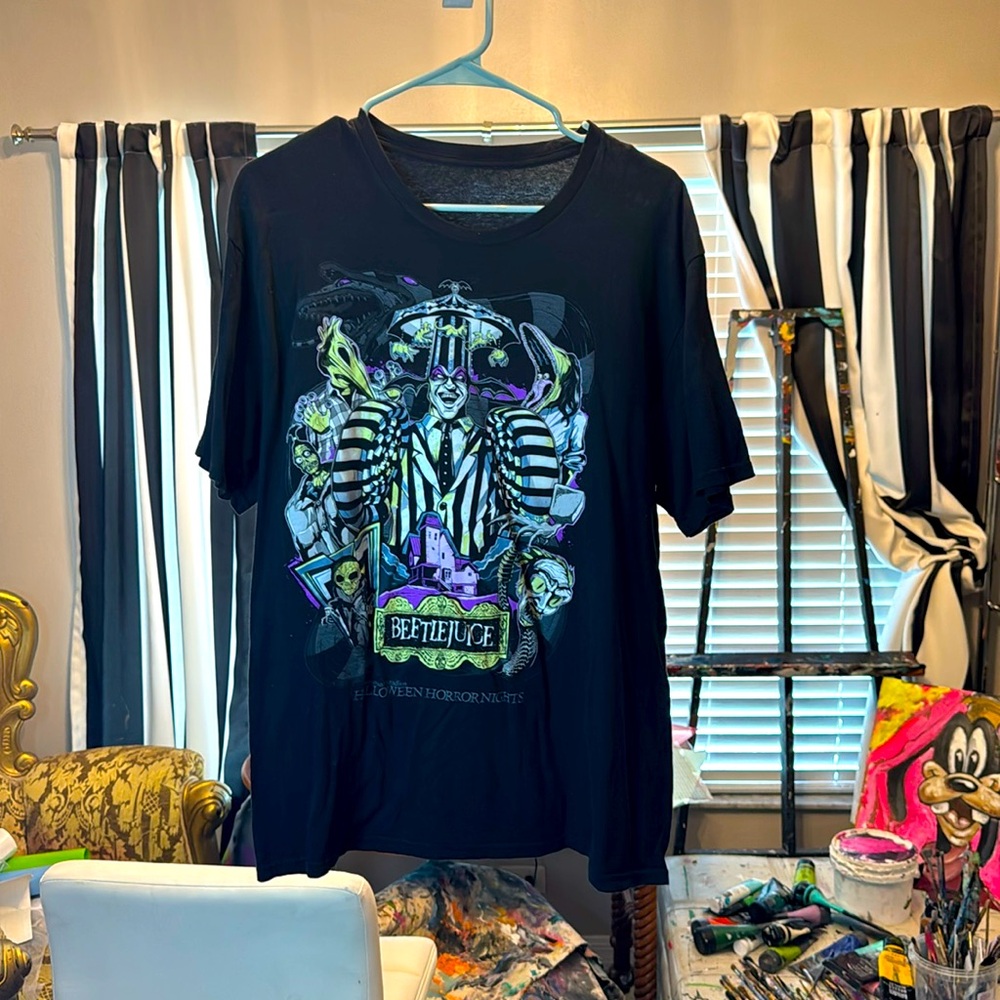 Halloween Horror Nights Beetlejuice T shirt Large